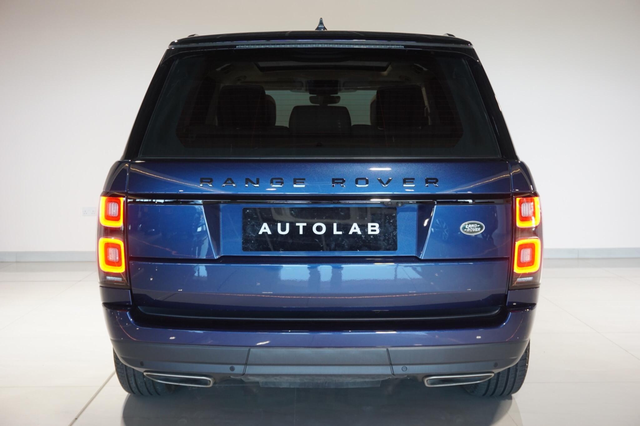Land Rover Range Rover 2.0 P400e 12.4kWh GPF Vogue SUV 5dr Petrol Plug-in Hybrid Auto 4WD Euro 6 (s/s) (404 ps)